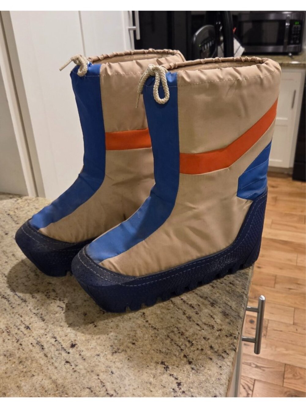 Vintage 80s Stripe Lace Up Moon Boots Made in Korea Men's Size 9-10